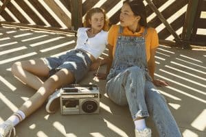 90s twinning fashion trend